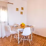 Apartman Enalia *