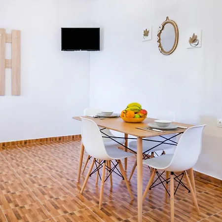 Апартаменты Enalia Амупи