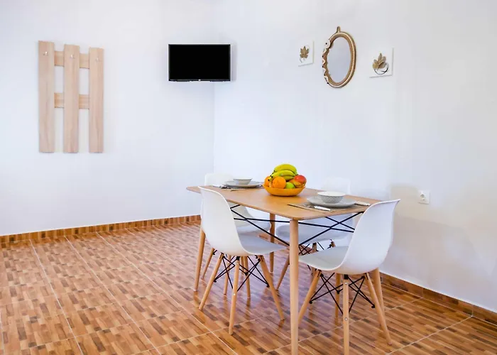 Апартаменты Enalia Амупи